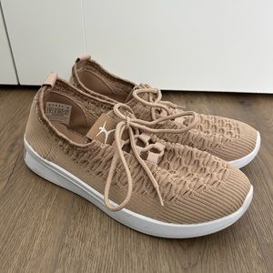 Danskin Sneakers